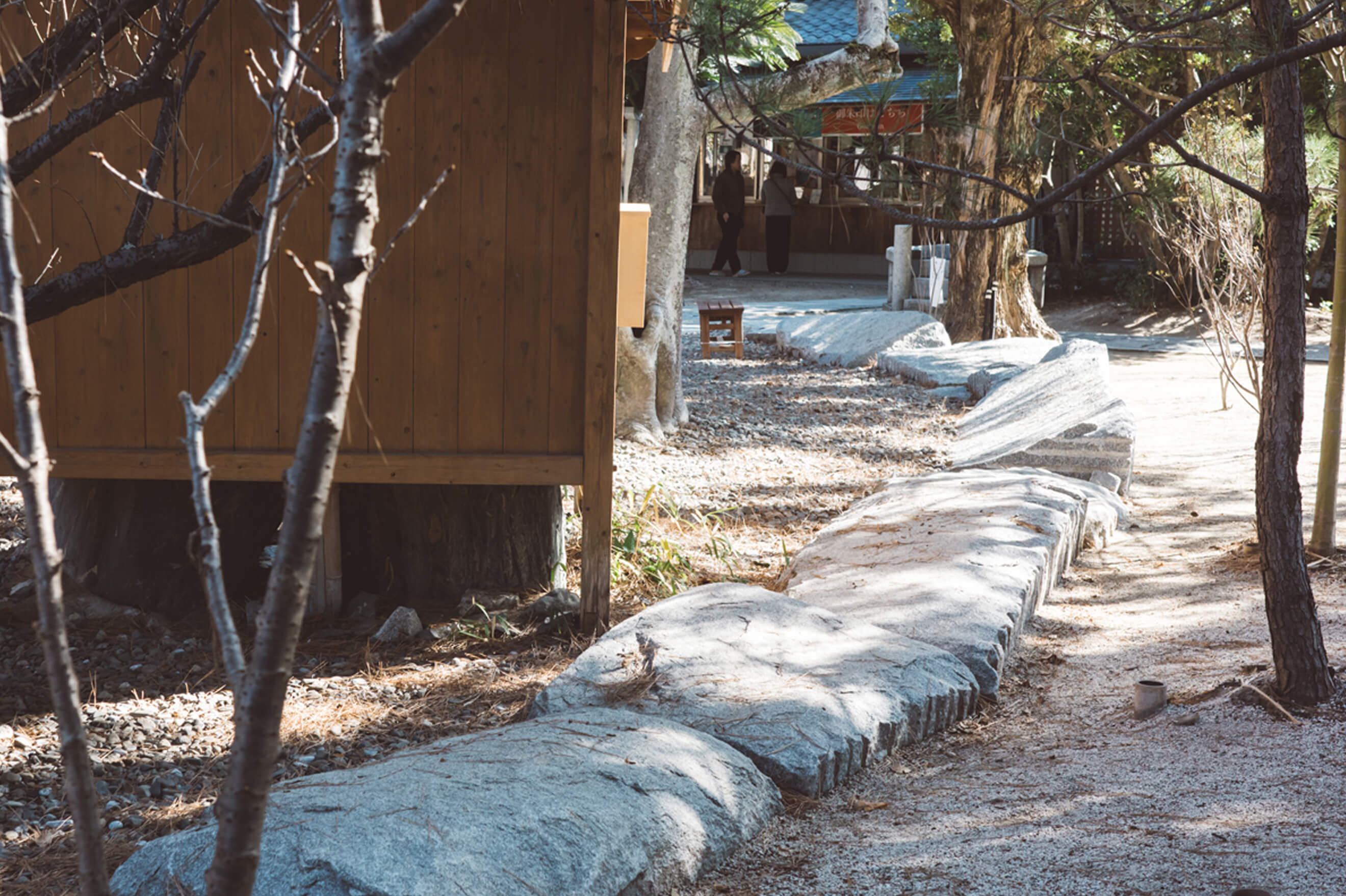 境界をぼかす、中庸の美学